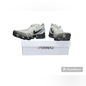 Nike VAPORMAX Size 9 Men’s WITH BOX